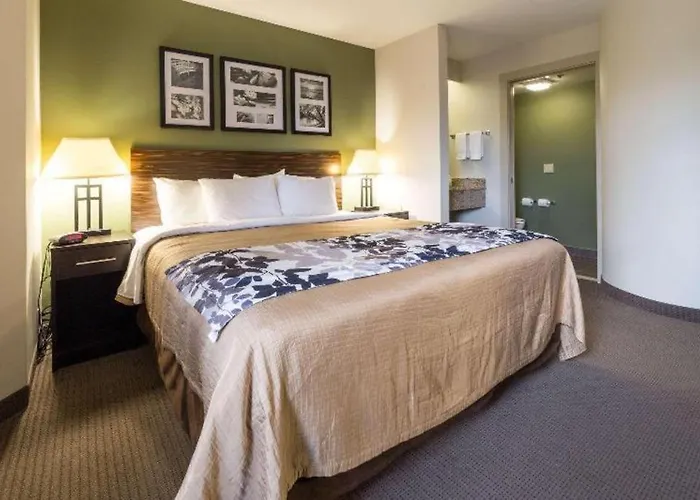 Hotel Sleep Airport 3*