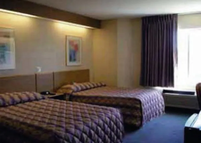 Sleep Airport Hotel 3*